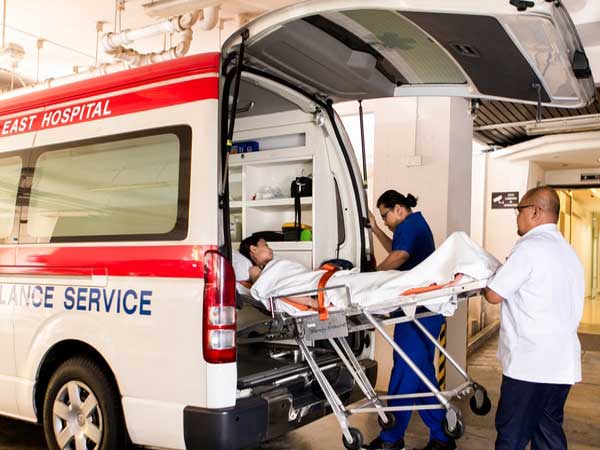 تجهیزات آمبولانس - امدادگران