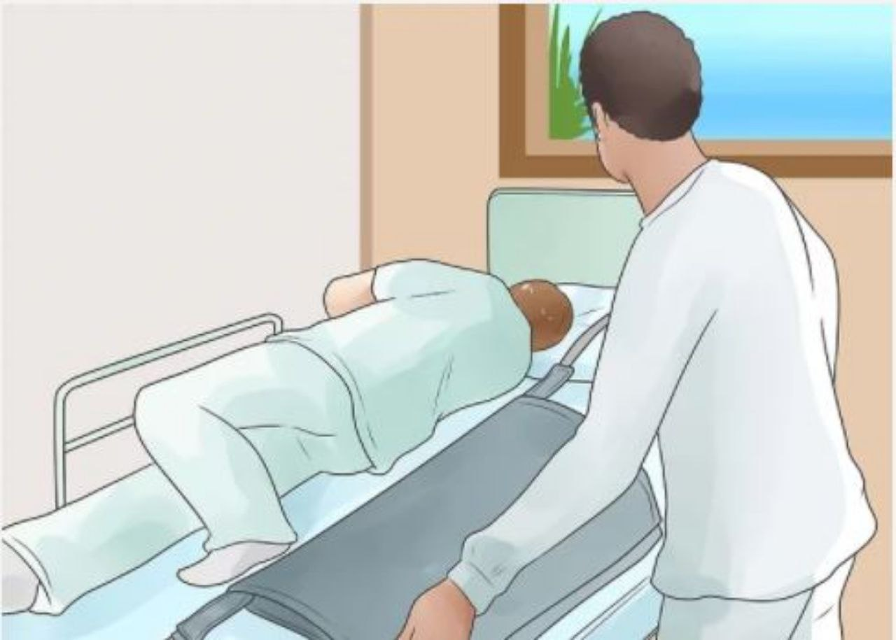 اصول جابجایی بیمار در تخت